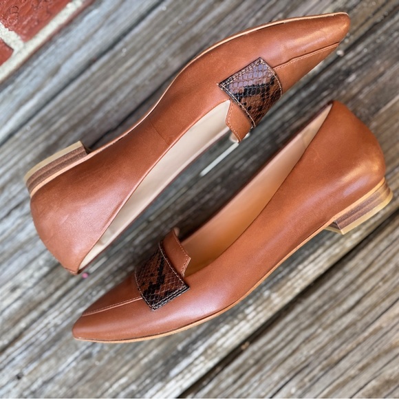 Clarks Brown Leather Flats Comfortable Loafers - Picture 2 of 6